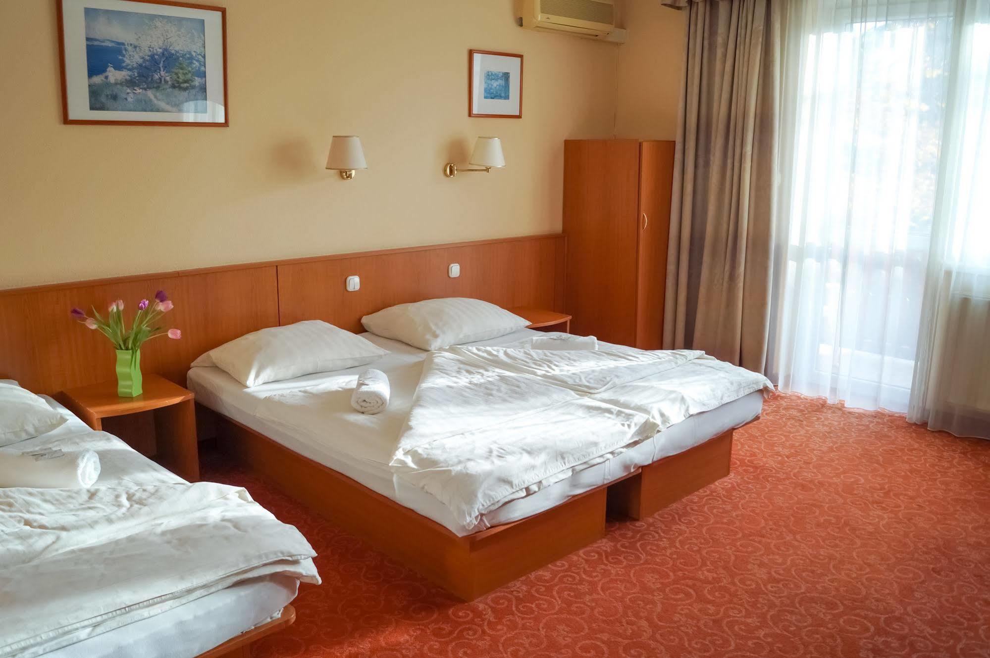 Korona Panzio 3* Boedapest
